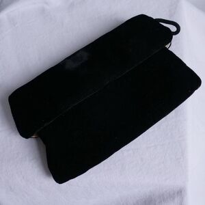 Gorgeous 1940s‎ black velvet clutch